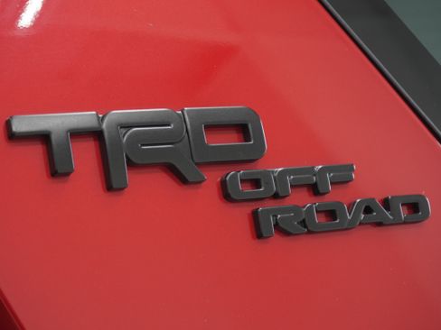 Used 2023 Toyota 4Runner TRD Off-Road Premium w/ Off Road Premium Plus Package AWD/4WD image 8