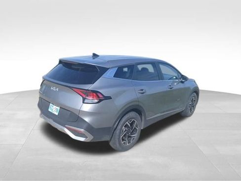 Certified 2024 Kia Sportage LX image 3