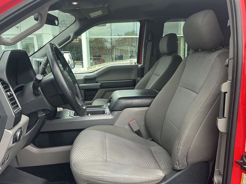 Used 2019 Ford F150 XLT w/ Equipment Group 302A Luxury AWD/4WD image 9
