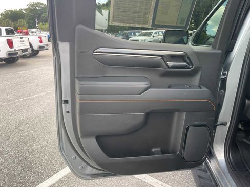 Used 2024 GMC Sierra 1500 AT4 w/ Technology Package AWD/4WD image 19