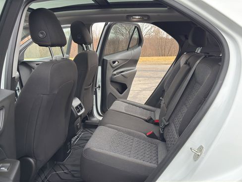 Used 2023 Chevrolet Equinox LT image 35