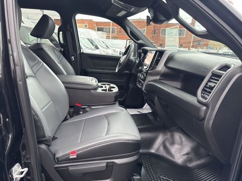 Used 2025 RAM 2500 Tradesman w/ Chrome Appearance Group image 28