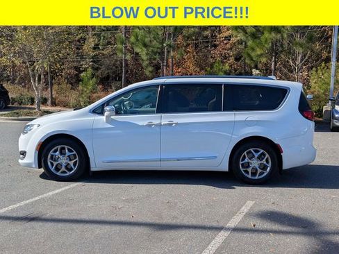 Used 2019 Chrysler Pacifica Limited w/ Advanced Safetytec Group image 6