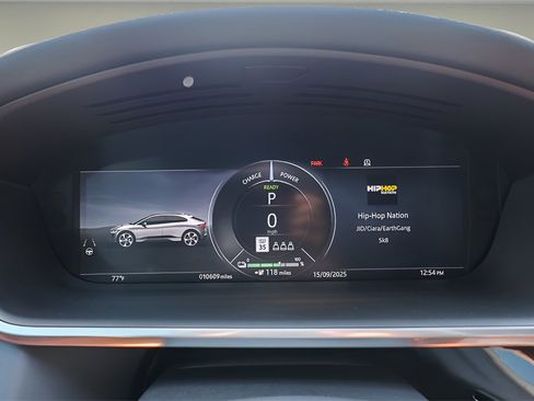 Used 2024 Jaguar I-PACE R-Dynamic HSE image 11
