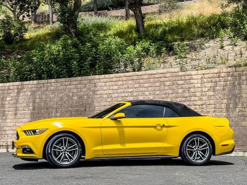 Used 2016 Ford Mustang Premium RWD image 19