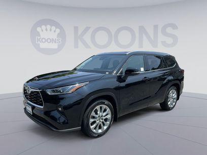 Used 2023 Toyota Highlander Limited