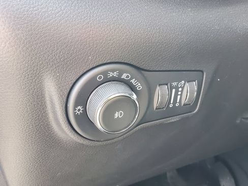 Certified 2023 Jeep Compass Limited AWD/4WD image 6
