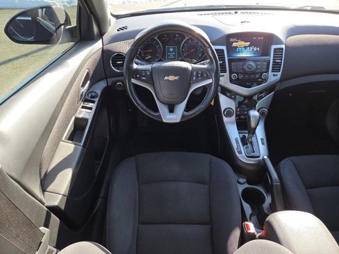 Used 2014 Chevrolet Cruze LT image 22