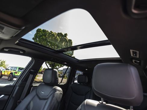 Used 2024 Cadillac XT6 Sport w/ LPO, Red Accent Package AWD/4WD image 19