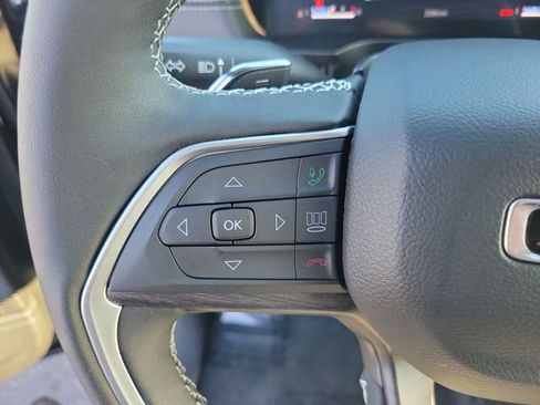 Certified 2025 Jeep Grand Cherokee L Limited w/ Luxury Tech Group II image 25