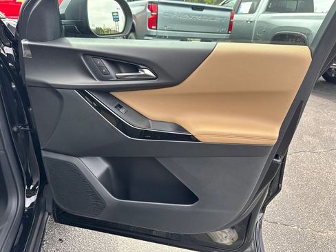 New 2026 Chevrolet Equinox ACTIV w/ Convenience Package III FWD image 15