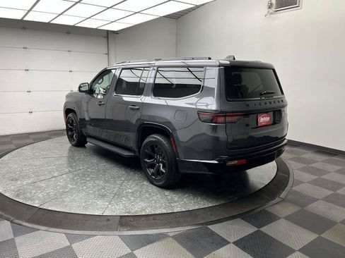 Used 2024 Jeep Wagoneer Series II AWD/4WD image 2