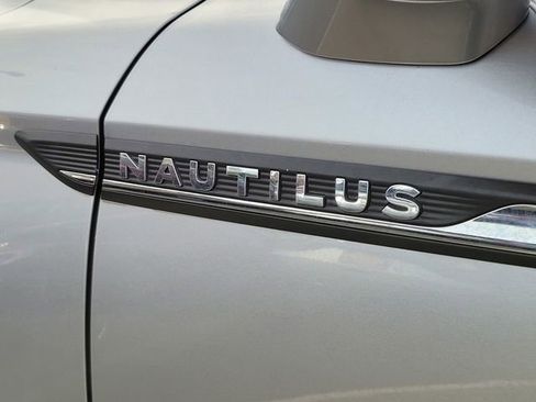 Certified 2021 Lincoln Nautilus Reserve image 25