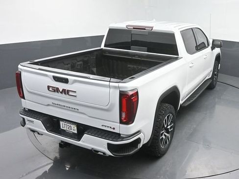 Used 2025 GMC Sierra 1500 AT4 w/ AT4 Premium Package AWD/4WD image 37