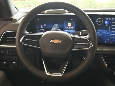 Used 2025 Chevrolet Tahoe LT w/ Comfort Package image 24