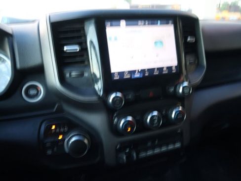 Used 2022 RAM 2500 Tradesman w/ Chrome Appearance Group AWD/4WD image 13