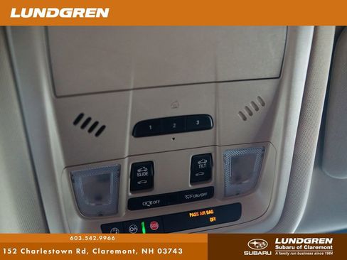 Used 2017 GMC Acadia Denali w/ Technology Package image 28