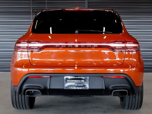 Certified 2024 Porsche Macan w/ Premium Plus Package AWD/4WD image 9