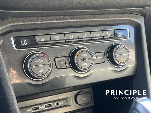 Used 2018 Volkswagen Tiguan SEL image 25