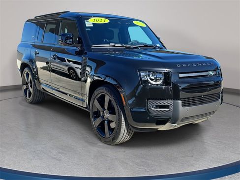 Certified 2024 Land Rover Defender 130 V8 image 3