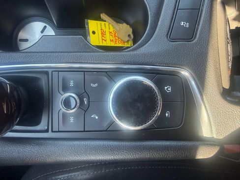 Used 2020 Cadillac XT5 Premium Luxury FWD image 31