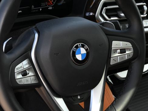 Used 2025 BMW X4 xDrive30i AWD/4WD image 23
