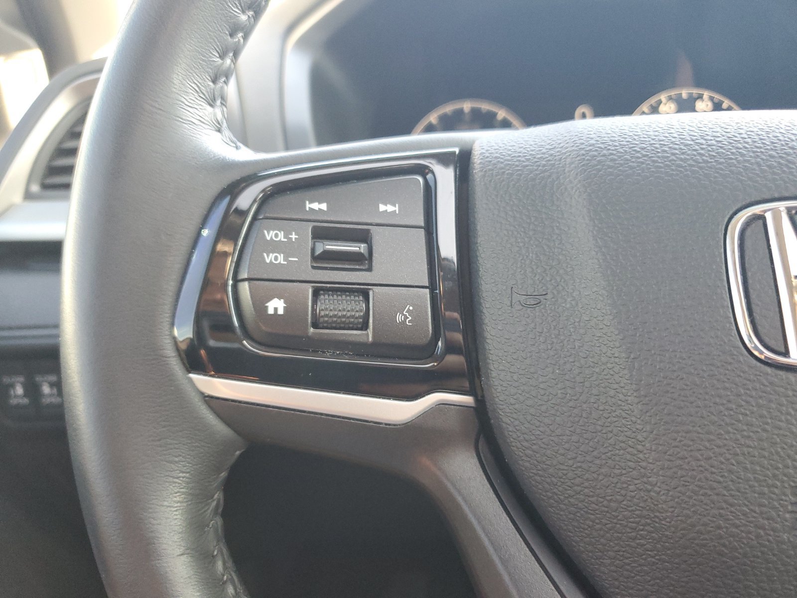 Used 2025 Honda Odyssey EX-L image 21