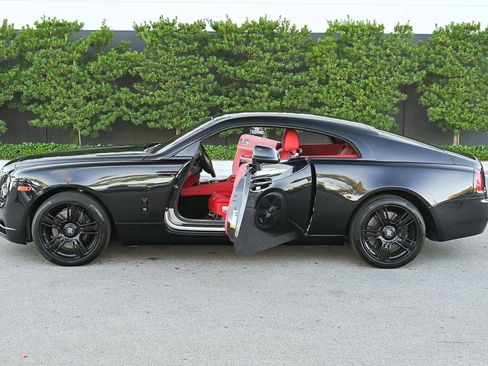 Used 2020 Rolls-Royce Wraith image 8