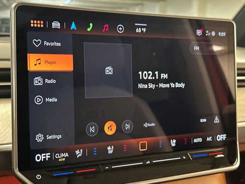 New 2025 Volkswagen ID. Buzz Pro S Plus image 17