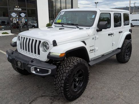 Used 2018 Jeep Wrangler Unlimited Sahara w/ Dual Top Group AWD/4WD image 2