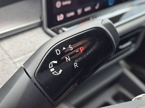 New 2026 Volkswagen Tiguan S FWD image 18