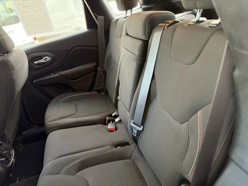 Used 2017 Jeep Cherokee 75th Anniversary image 14