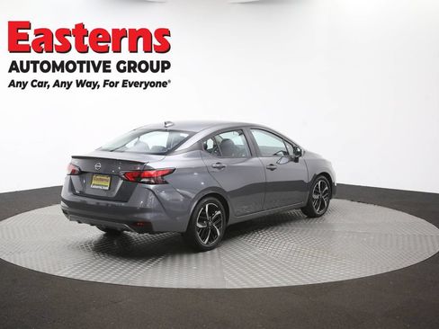 Used 2024 Nissan Versa SR FWD image 41
