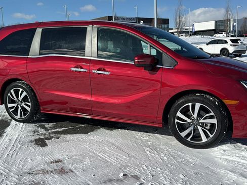 Used 2022 Honda Odyssey Touring image 3