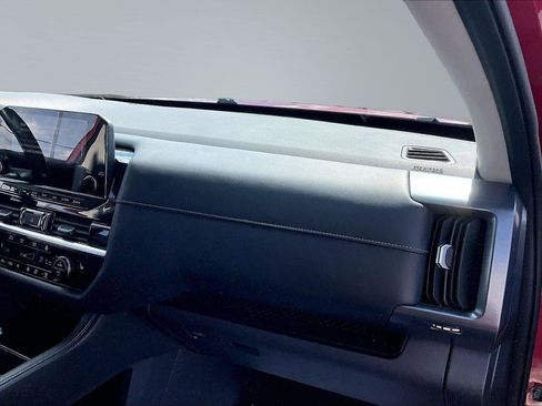 Certified 2024 Nissan Pathfinder SL w/ SL Premium Package FWD image 19
