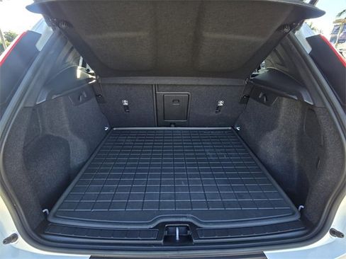 Certified 2023 Volvo XC40 B5 Core w/ Protection Package Premier image 12