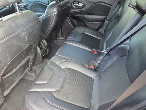 Used 2021 Jeep Cherokee Latitude Plus image 14