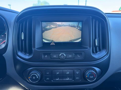 Used 2022 Chevrolet Colorado W/T w/ WT Convenience Package RWD image 18