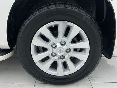 Used 2016 Toyota Sequoia Platinum AWD/4WD image 48