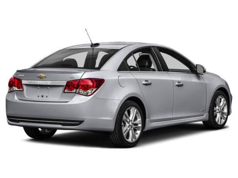 Used 2015 Chevrolet Cruze LT FWD image 2