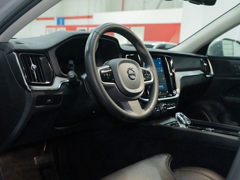 Used 2023 Volvo V60 B5 Cross Country Ultimate w/ Climate Package image 19