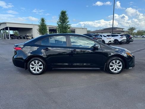 Used 2026 Toyota Corolla LE FWD image 7