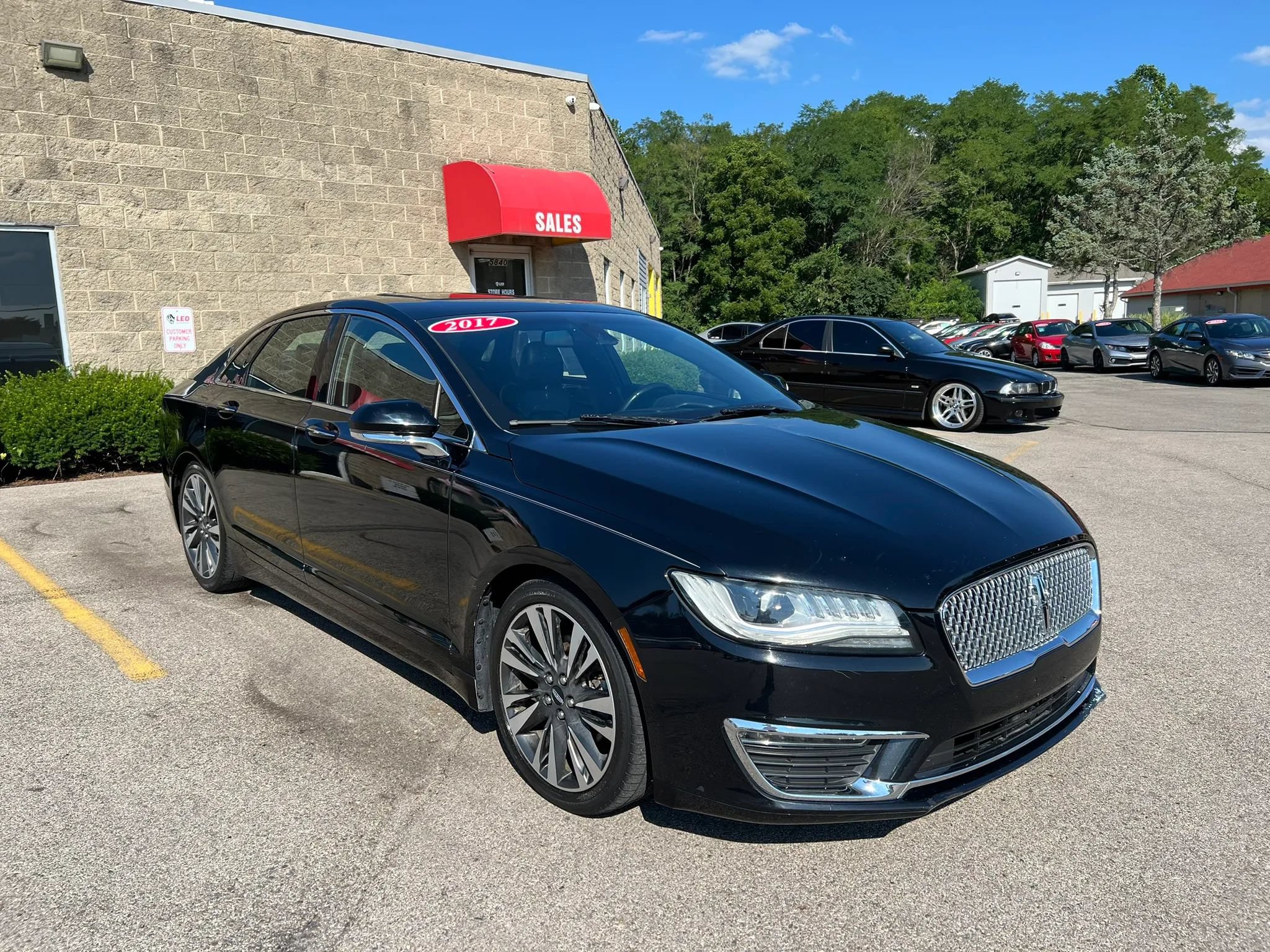 Used 2017 Lincoln MKZ Select w/ Select Plus Package FWD image 3