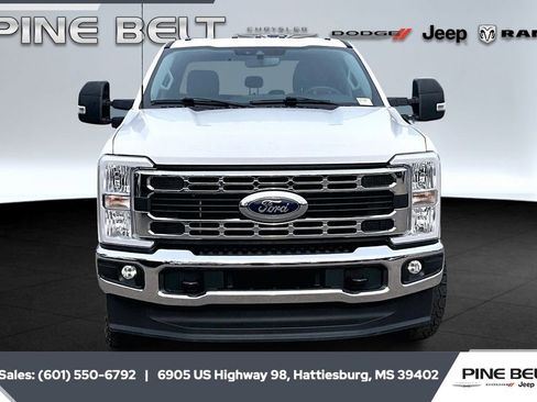 Used 2023 Ford F250 XLT image 3