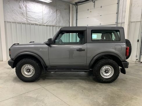 Used 2022 Ford Bronco 2-Door AWD/4WD image 3