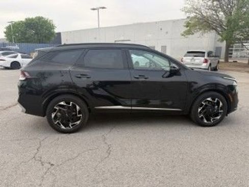 Used 2024 Kia Sportage SX image 8