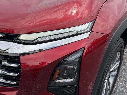 Used 2026 Chevrolet Equinox LT FWD image 10