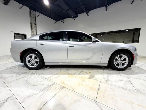 Used 2022 Dodge Charger SXT image 5