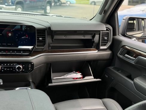 Used 2024 GMC Sierra 1500 Elevation w/ Elevation Premium Package AWD/4WD image 20