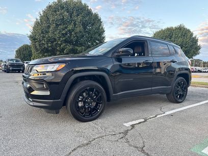 Used 2025 Jeep Compass Latitude w/ Altitude Special Edition